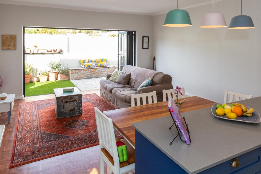 2 Bedroom Property for Sale in Claremont Upper Western Cape